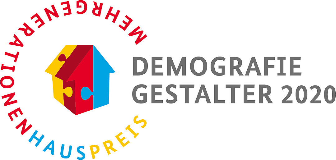 Logo der Mehrgenerationenhäuser. Schrift in gelb, blau und rot "Mehrgenerationenhaus – Bundespreis". Daneben in grauer Schrift "Demografie Gestalter 2019"